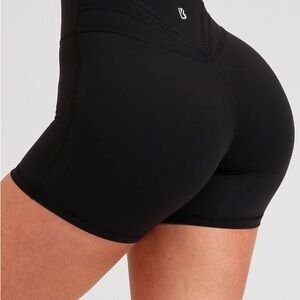 BUFFBUNNY Legacy Short 4"